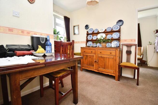 4 bed Semi-Detached Bungalow for sale Image 7