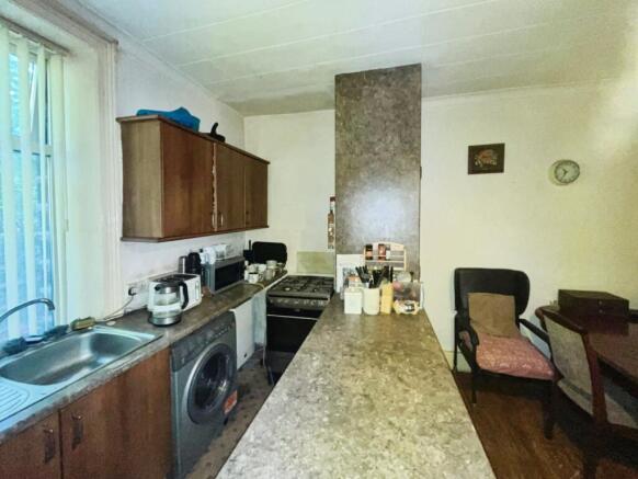 4 bed Terraced for sale Image 5