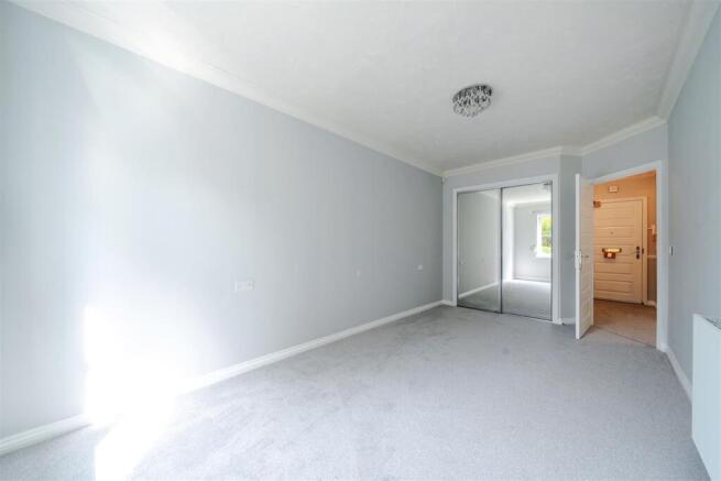 1 bed Retirement Property for sale Image 6