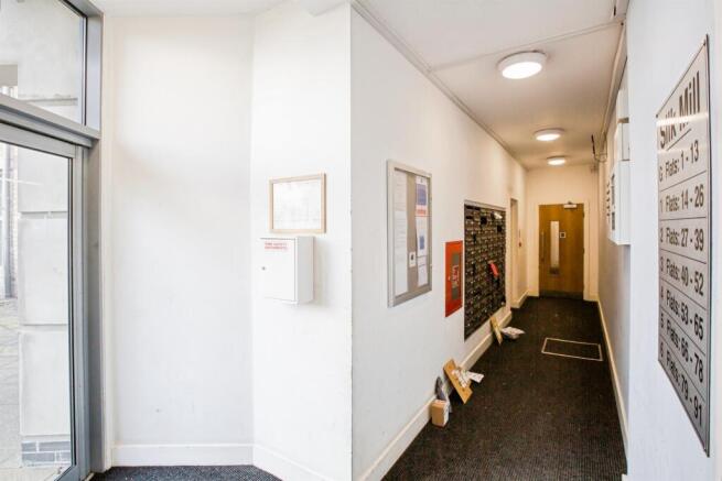 2 bed Apartment for sale Image 7