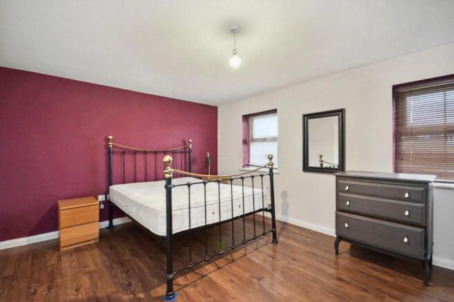 3 bed Town House for sale Image 7
