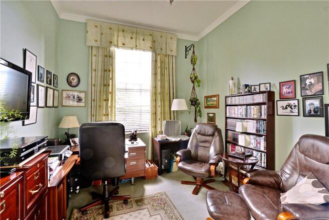 Bedroom/Study