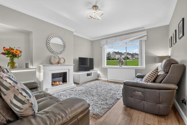 71 Back Rogerton Crescent, Auchinleck, KA18 2EY photo 3