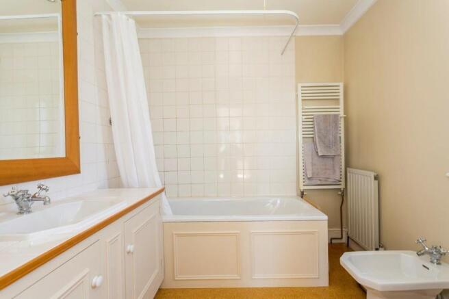 Ensuite