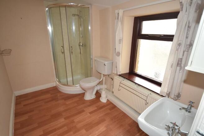SHOWER ROOM