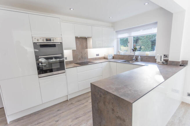 Kitchen/Dining Area