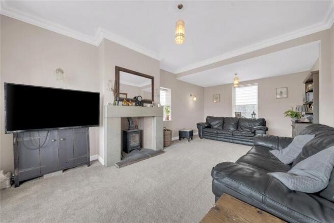 5 bed House for sale Image 11