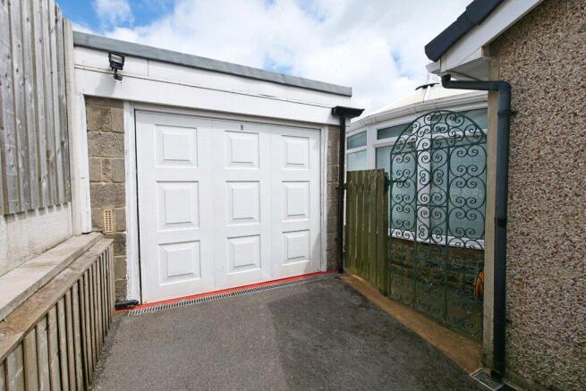 2 bed Semi-Detached Bungalow for sale Image 10