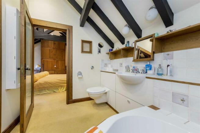 En-suite Bathroom