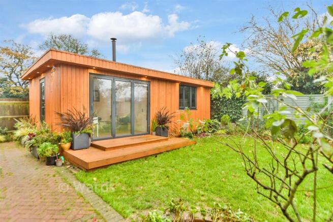 Workshop/Outbuildings