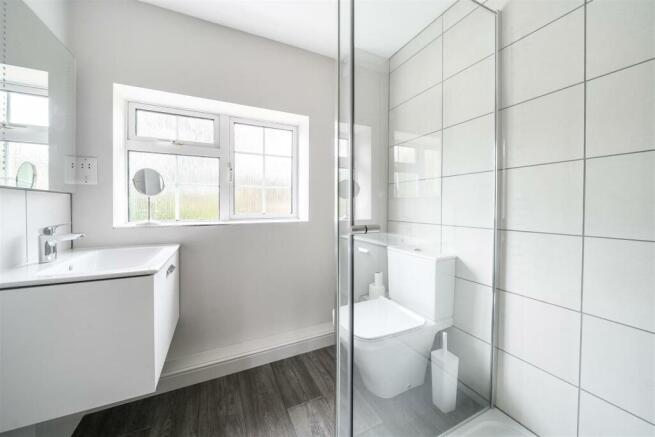 En-Suite Bathroom