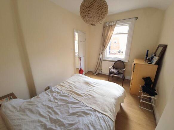 5 bed Terraced for sale Image 11