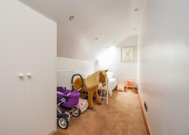 High Acre - Bed 4.jpg