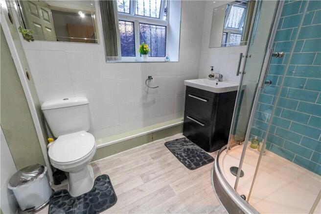 102 Shower Room