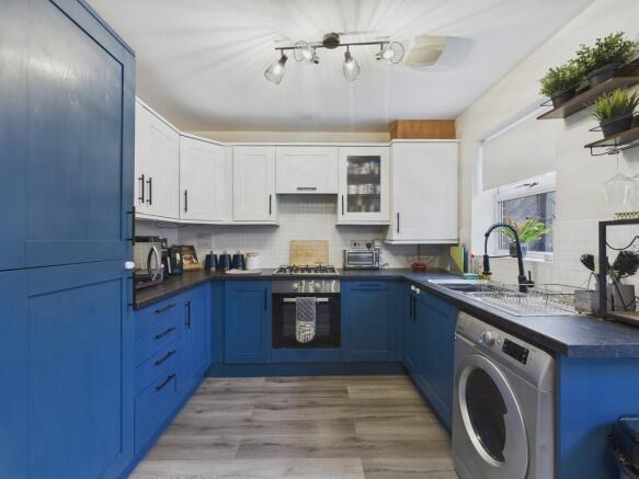 CAM04273G0-PR0259...