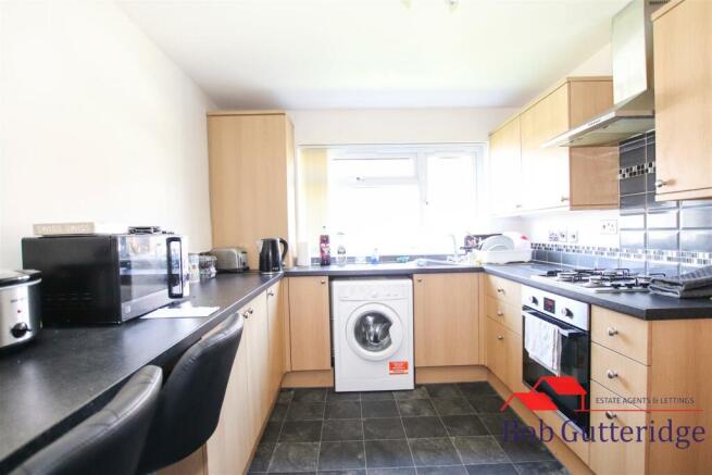 FITTED KITCHEN / BREAKFAST ROOM