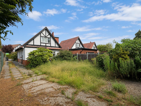 3 bed Detached for sale Image 11