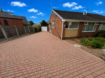 Alma Lane, Heckmondwike