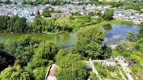 66 Main Street, The Chain Back, Pembroke