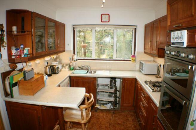 KITCHEN/BREAKFAST RO
