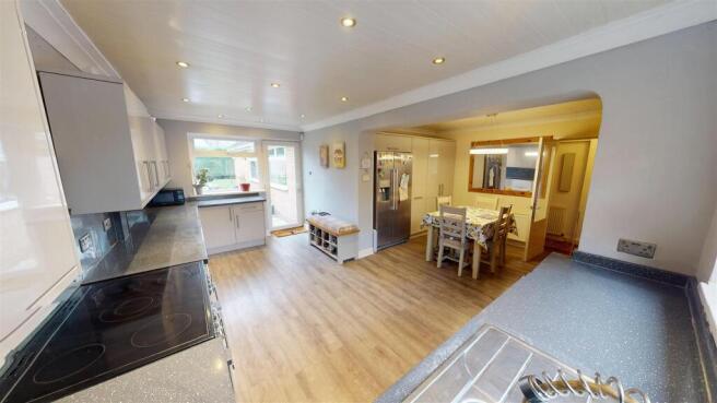 Ash Grove, Kitchen/Diner