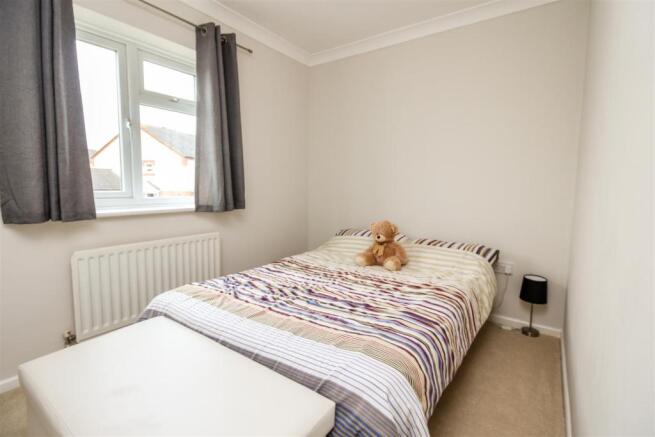 Bed2.jpg