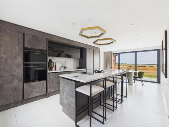 High Specification Fitted Kitchen
