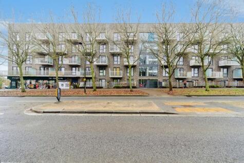 Leonora Walk, Campbell Park, Milton Keynes, Buckinghamshire, MK9