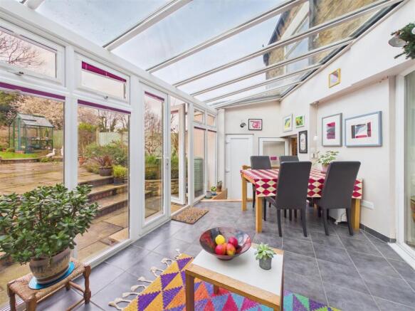 3 bed Semi-Detached for sale Image 9