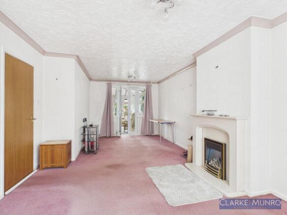 3 bed Semi-Detached for sale Image 4