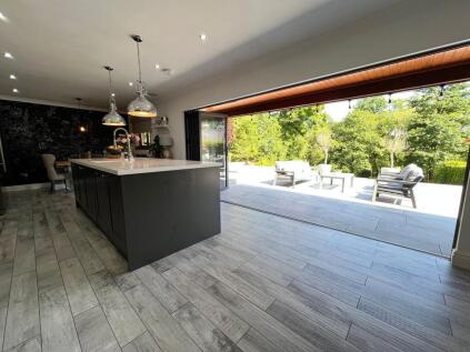 23 Oakmead Road, Llanharan, Pontyclun CF72 9FB