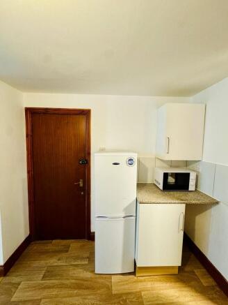 527-529 High Road E11 - Widok 5
