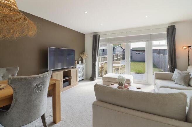 Chestnut Drive, Barlborough, S43 photo 4