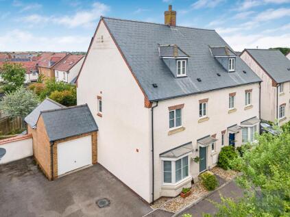 Pilots Place, Haddenham, Aylesbury, Buckinghamshire, HP17