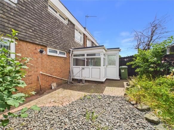 2-bed flat on Brackenway, Albany, Washington, NE37, £65,000