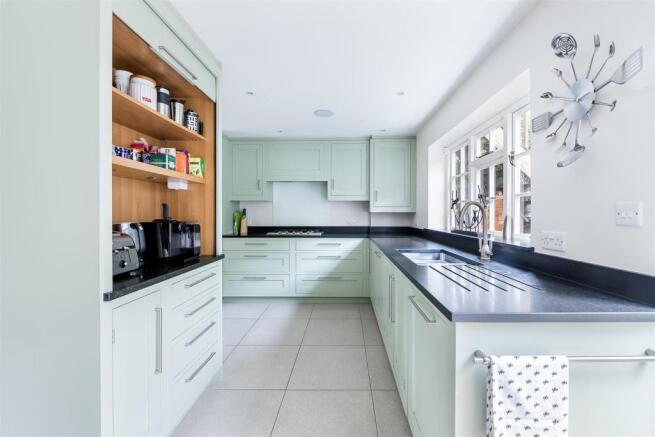 Sales Hammersmith Agate Road 26 - Kitchen (2).jpg