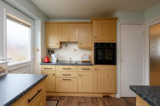 14 Swainsea Drive-2.jpg