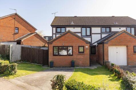 Redgrave Drive, Crawley, RH10