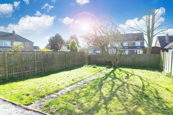 2 bed Semi-Detached Bungalow for sale Image 9