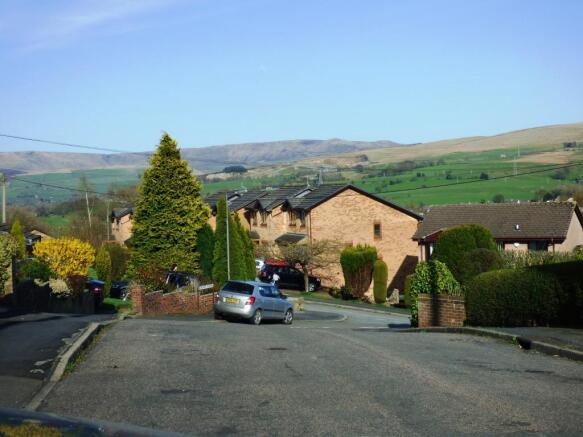 Scaliot Close And Vi