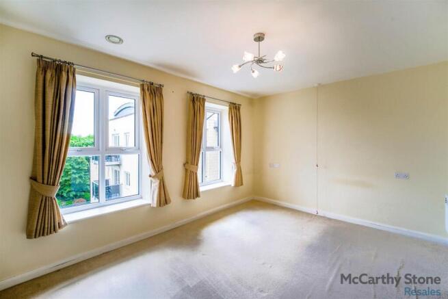2 bed Apartment for sale Image 7