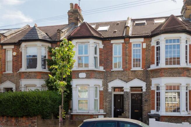 Ashford Road, E18
