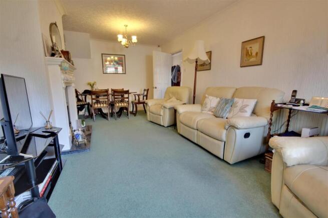 3 bed Semi-Detached Bungalow for sale Image 4