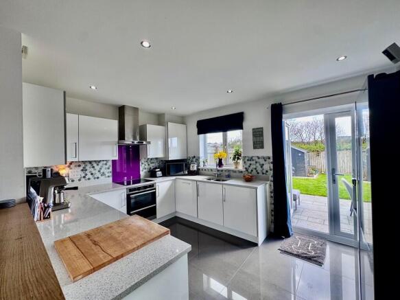 kitchen/dining ro...