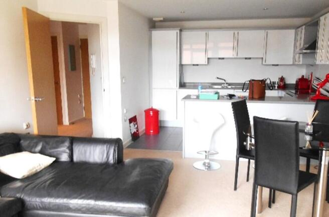 Kitchen/Dining area