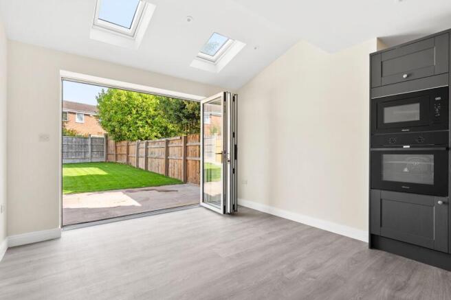 3 bed Semi-Detached for sale Image 7