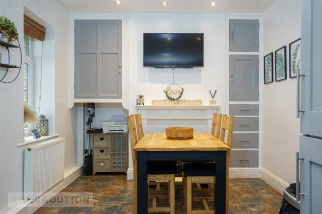3 bed Terraced for sale Image 8