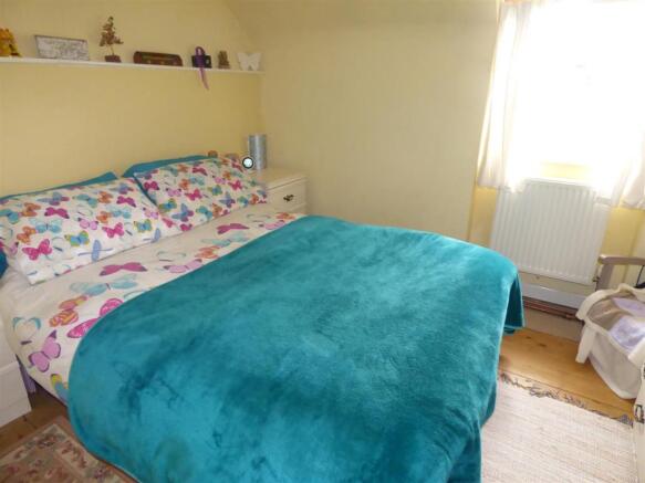 BEDROOM 2