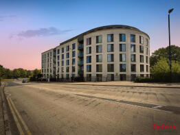 92, St James Walk, Honeybourne Way, Cheltenham GL50 3UE
