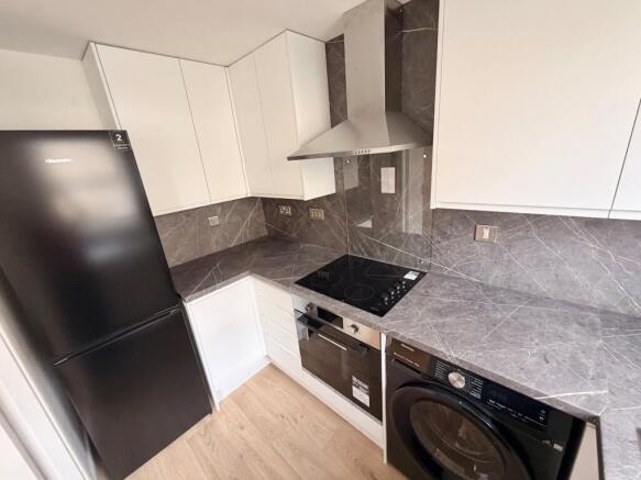 2 bed Flat to rent Image 7